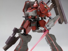 最強の敵再び―『アーマード・コア』の「ナインボール」と『アーマード・コアV』の「ハングドマン」プラモが再販決定し予約受付開始！ 画像