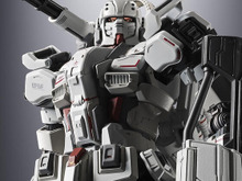 「復讐のレクイエム」より「ガンダムEX」が超合金化！劇中演出を再現する“頭部発光ギミック”や、ビームサーベルも特別なグラデーション塗装に 画像