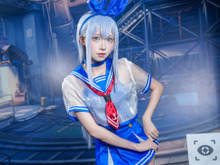 『NIKKE』アンカーの美女コスプレイヤー！大きなリボンにシースルーなセーラー服が似合いすぎ【写真9枚】 画像