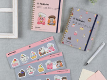 「カービィカフェ」ステッカーとロルバーンのメモ帳が発売！仲良く並んだカービィ＆ワドルディに癒される 画像