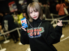 【コスプレ】スタイル抜群の美女レイヤー、着痩せするパーカー姿も激カワ【写真6枚】 画像
