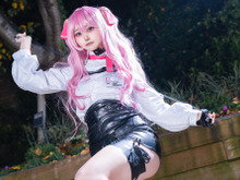 【コスプレ】サディスティックな表情がたまらない!『NIKKE』ユニレイヤーの雰囲気作りがお見事【写真9枚】 画像
