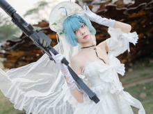 【コスプレ】ウエディングドレスと機関銃!『ドルフロ』Zas M21を再現する美女レイヤー【写真8枚】 画像