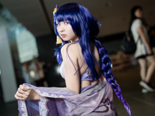 【コスプレ】無防備すぎる『原神』雷電将軍の水着姿が艶っぽい【写真8枚】 画像