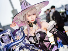 【コスプレ】『崩壊:スターレイル』マダムヘルタが美しい!立ち姿のシルエットにも隙がない【写真8枚】 画像