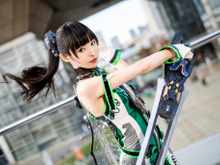 【コスプレ】ポニーテールが風になびく!細身でキレッキレなポージングの『Stellar Blade』イヴ【写真7枚】 画像