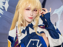 美女レイヤーが理知的な教授姿を披露!片眼鏡かけた表情が艶っぽい【写真7枚】 画像