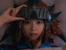 『モンハンワイルズ』CMにシリーズファン西野七瀬さん出演!リリースが楽しみすぎて眠れずリオレウス装備モチーフのアイマスク装着 画像