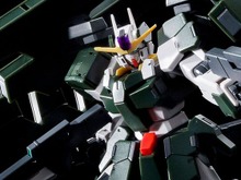 劇場版「機動戦士ガンダム00 」よりHG「ガンダムサバーニャ」＆「ガンダムハルート」最終決戦仕様が本日2月20日11時より予約受付開始！ 画像