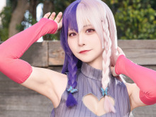 【コスプレ】スタイル&表現力を試す肩出しニット&コルセットの着こなしが見事!コスプレ四天王“753”レイヤーが実力を見せつける! 画像