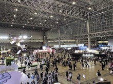 ホロライブの大イベント「hololive SUPER EXPO 2025」行った気分になるかもしれないフォトレポート―等身大フィギュアなど新グッズからメリーゴーランドも! 画像