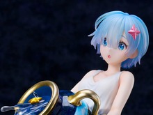 神話風の衣装から伸びる太もも!「リゼロ」より「レム」フィギュアが予約受付中ーあふれ出す水は本物みたいな透明感 画像