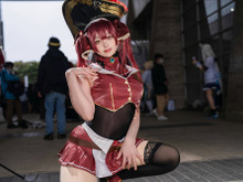 【コスプレ】魅惑のS字ラインを作り出すポージング!マリン船長の女海賊衣装をセクシーに着こなす美女レイヤー【写真8枚】 画像