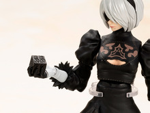 “自爆モード”でふとももが露わに!『NieR:Automata』より「2B(ヨルハ二号B型)」がプラモ化 画像