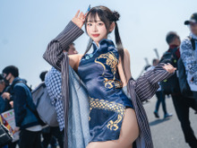 【コスプレ】スリットから伸びる美脚にドキッ!キュートな顔立ちのキサキが、優美なチャイナドレス姿を披露【写真9枚】 画像