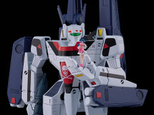 初代「マクロス」劇場版より、主人公・一条輝が搭乗する「VF-1Sストライクバルキリー」1/72スケールでプラモ化!「リン・ミンメイ」も付属 画像