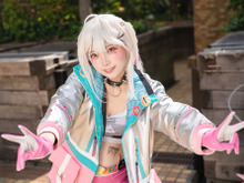 【コスプレ】屈託ない笑顔が可愛い!『NIKKE』ジャッカルの奔放な魅力を引き出す美女レイヤー【写真8枚】 画像
