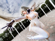 【コスプレ】『NIKKE』シンデレラの曲線美を最大限に活かす!長崎美女レイヤーの見事なポージング【写真9枚】 画像