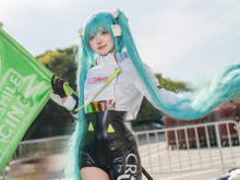 【コスプレ】みくみくにしてやんよ!ウエストからの美脚が際立つピチテカなレーシング衣装が反則級に可愛すぎる【写真8枚】 画像