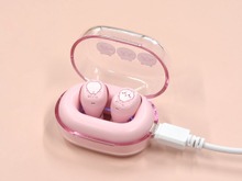 「ちいかわ」可愛いワイヤレスイヤホンも!新商品全4種が本日5月16日11時より発売ーミニサイズのうちわはピースデザイン 画像