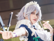 【コスプレ】編みタイツをはいた太ももに忍ばせたナイフのチラ見せ具合が絶妙!人気キャラがキレのあるポーズを披露【写真8枚】 画像