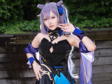 【コスプレ】海灯祭衣装を纏った「刻晴」の艶やか姿に目を奪われる!躍動感溢れるポーズにも華がある美女レイヤー【写真10枚】 画像