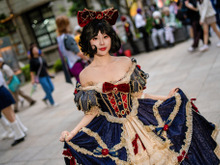 【コスプレ】白雪姫がまるで物語から飛び出してきたみたい!台湾美女が豪華すぎるロリータ・ファッションで魅せるプリンセス姿【写真11枚】 画像
