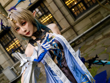 【コスプレ】『鳴潮』フルールドリスの台湾美女の美貌がすごい!長身で美脚、脇チラポーズもスタイリッシュすぎた【写真9枚】 画像