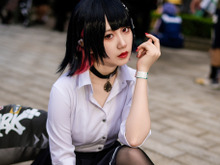 【コスプレ】『ゼンゼロ』エレン・ジョーの女子高生姿にドキッ!黒タイツに映える美脚にも注目【写真10枚】 画像
