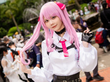 【コスプレ】『NIKKE』ユニのスラッとした美脚に目が釘付け!ピンクのツインテールも似合う美女レイヤー【写真10枚】 画像