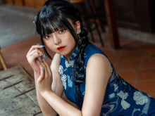 【コスプレ】黒髪美少女のチャイナドレスが似合いすぎ!曲線美が引き立つ、スリットから覗いた足が艶っぽい【写真7枚】 画像