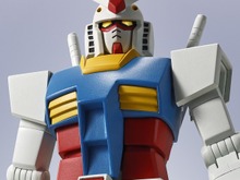 シンプルなシルエットはそのままに…ジークアクスの「ガンダム」がMETAL ROBOT魂に顕現! 画像