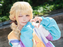 【コスプレ】アイドルはいつも可愛くなきゃだめ!『学マス』藤田ことねの人懐っこい笑顔と私服コーデに胸キュン【写真8枚】 画像