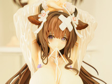 ドキッとする夏衣装から涼やかなドレスまで、「ワンフェス」に猛暑を吹き飛ばす『アズレン』『ブルアカ』美女フィギュアが集結【WF2025夏】 画像