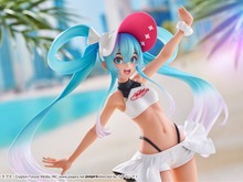 健康的な日焼け姿の「初音ミク」!「レーシングミク2024」公式イラストのフィギュアが8月上旬よりアミューズメント施設にて展開 画像