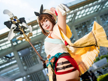 【コスプレ】『ライザのアトリエ』ライザの太ももが魅惑的すぎる!むっちり美ボディと可愛い笑顔にメロメロ【写真8枚】 画像
