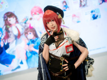 【コスプレ】香港で使える「ホロライブ」デザインの交通ICカードとは?マリン船長に扮した美女レイヤーがPRする便利アイテムを紹介【写真9枚】 画像