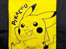 『ポケモン』折りたたみドラムバッグが、ドン・キホーテなど量販店にて発売!ピカチュウやゲンガーなど全6種、収納用ポーチ付きで便利 画像