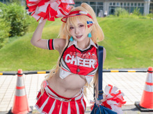 【コスプレ】チアガールや夏衣装に身を包んだキャラが勢ぞろい！ゲームもアニメも熱々な「コミケ106」美女レイヤー9選【写真40枚】 画像