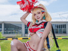 【コスプレ】美くびれ×ヘソ出しチア衣装で健康美が弾ける!応援で元気マシマシな『NIKKE』のクレイが可愛すぎた【写真10枚】 画像
