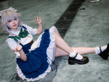 【コスプレ】スレンダー美女が魅せる『東方Project』十六夜咲夜が尊い!クールな表情とメイド服が似合いすぎる【写真6枚】 画像