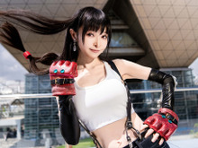 【コスプレ】『FF7』ティファが美スタイルで躍動!細くびれ&美脚から繰り出すアクションが絵になる【写真10枚】 画像