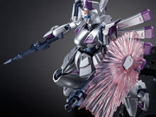メタリックな銀装甲が映える…！ガンプラ「RE/100 ビギナ・ギナ ［エクストラフィニッシュ］」がプレバンで再販 画像