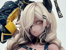 ムチムチ太ももに際どい衣装…!『アズレン』8周年リアルイベントで新作フィギュア多数展示―どれもこれもやっぱり過激 画像