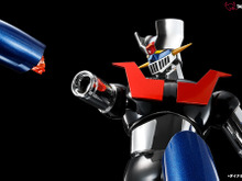 「マジンガーZ 革進」が元祖超合金を思わせる“シルバーメッキ仕様”で新登場!ロケットパンチや腹部ミサイルなどのギミックもバッチリ決まる 画像