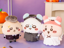 「ちいかわ」仮装したモモンガ、古本屋、ラッコのBIGぬいぐるみが可愛い!9月よりプライズ展開予定、全3種セットが当たるキャンペーンを実施 画像
