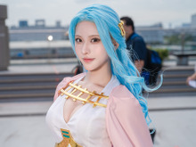 【コスプレ】「ONE PIECE」ビビの凛とした美しさが輝く!ドレスをひらめかせた優雅な姿が一際目を引く美女レイヤー【写真8枚】 画像