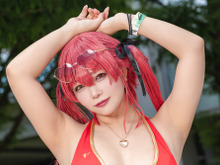【コスプレ】マリン船長がコミケで隠しきれないナイスバディを披露!開放感あふれるパーカー&夏衣装が魅惑的すぎた【写真8枚】 画像