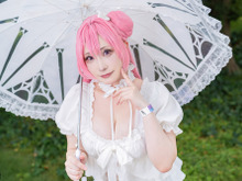 【コスプレ】むっちりした太ももの再現度がすばらしい!『NIKKE』ドロシーの夏衣装の爽やかな色気に魅了される【写真10枚】 画像