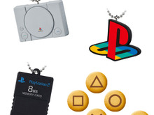 懐かしさ満載!「PlayStation」ミニチュアチャーム付きビスケットに本体や“スケルトン”のコントローラ、ポケステなどシークレット含む全11種 画像
